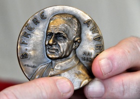 Medal issued for the beatification of Brother André in 1982