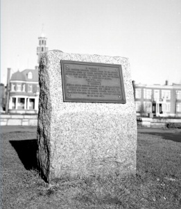 Commemorative plaque in honour of O Canada, avenue Laurier, Québec City, 1948