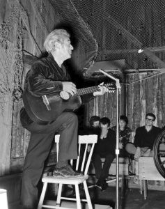 Though idolized in France, Félix Leclerc was not one to neglect his Québec public. He is shown here in performance in Saint-Raymond, near Québec City (August 1965)