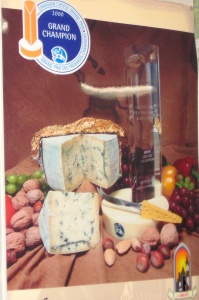 Le bleu Bénédictin de l'Abbaye Saint-Benoît-du-Lac, Grand champion 2000 au Grand prix des fromages canadiens