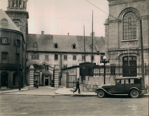 Séminaire de Québec, angle des rue Sainte-Famille et Co?te de la Fabrique, 1928 