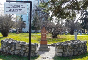 Tombe de Louis Riel dans le cimetière de la cathédrale de Saint-Boniface